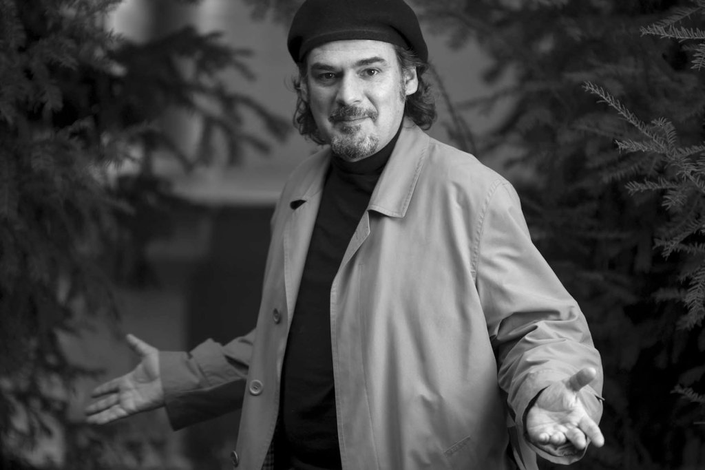 Entrevista a Luis Luna Maldonado sobre Muertos bajo tierra&nbsp;fértil